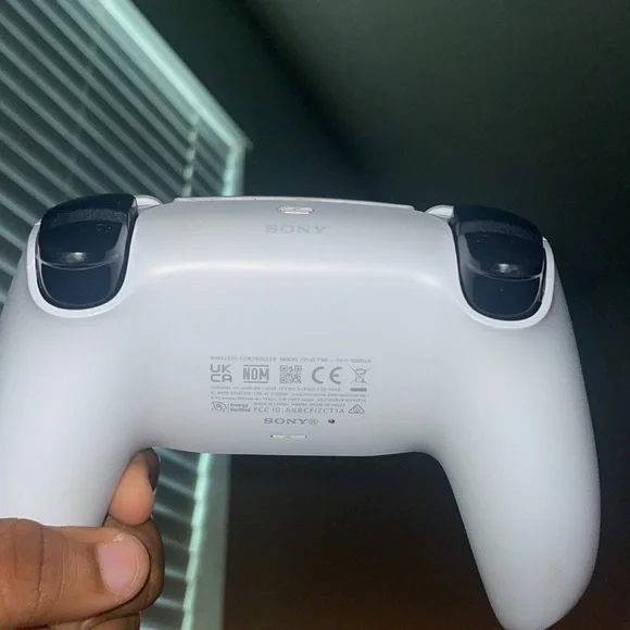 PlayStation 5 controller - Picture 2 of 2